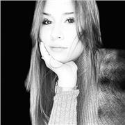 Studentessa universitaria insegna inglese per elementari e medie